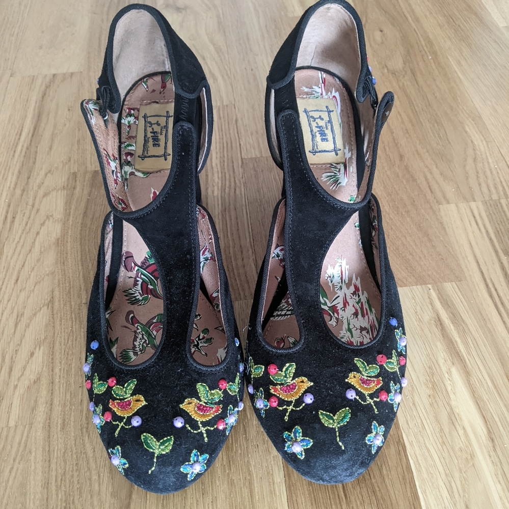 Miss L-Fire / Black Embroidery Embellished "Orient" Pumps / Size EU 40